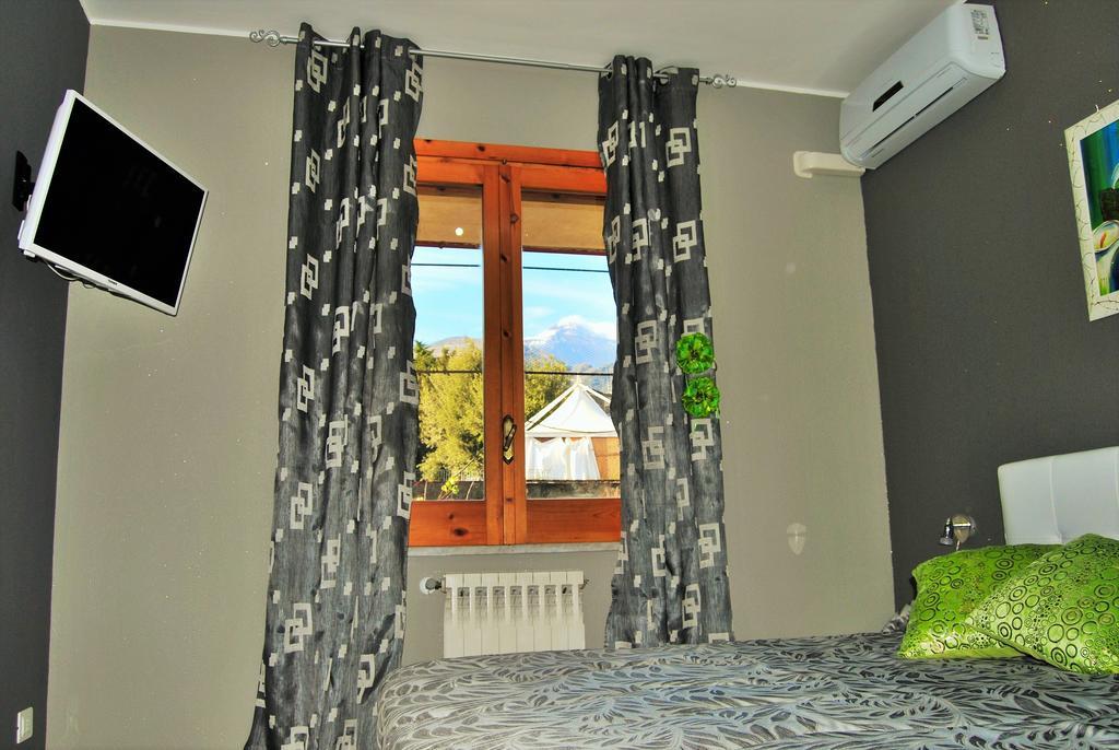 Bed and Breakfast Etna En Vie Zafferana Etnea Habitación foto